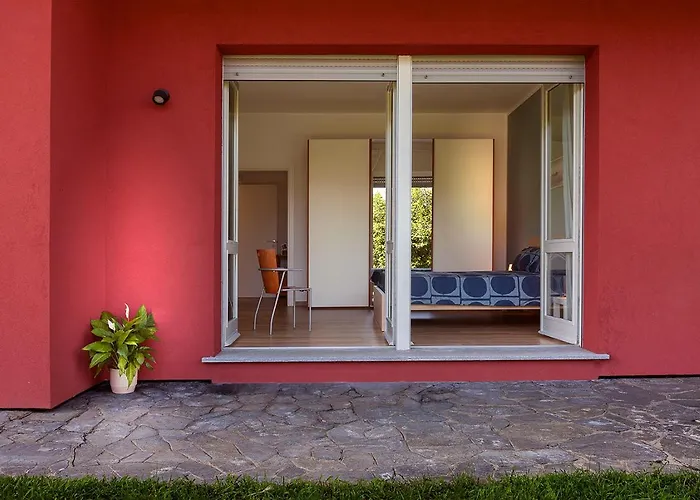 Maison Rouge