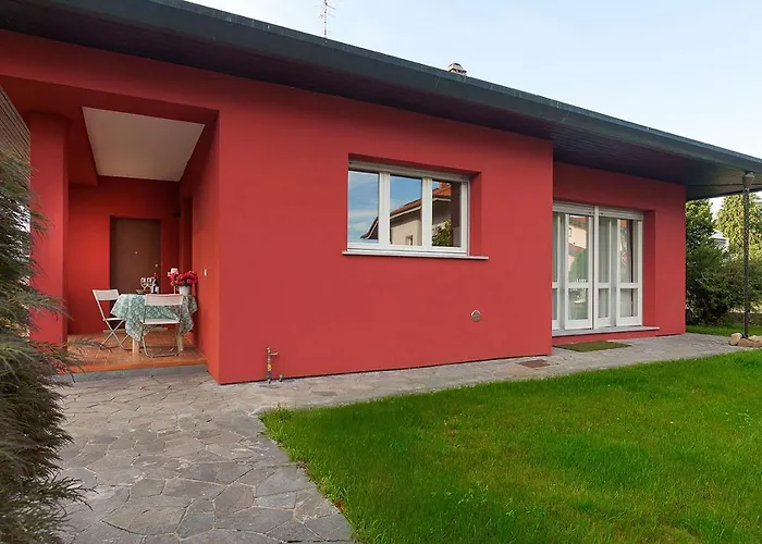Maison Rouge